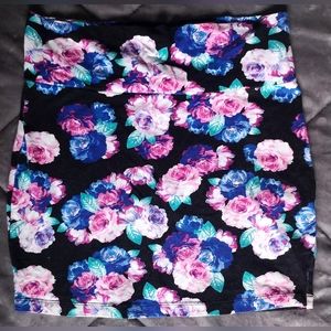 Charlotte russe skirt size M